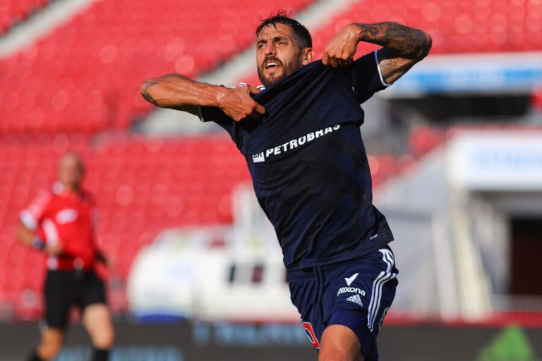 Lo dice el goleador azul: Larrivey afirmó que “se entiende la idea de Dudamel, pero es difícil llevarla a cabo”