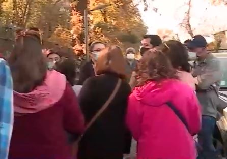 Denuncian falta de vacunas en recinto de Puente Alto: Municipalidad dice que dosis están aseguradas