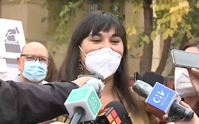 Izkia Siches fue a votar en La Florida y llamó a reconstruir el Plan Paso a Paso