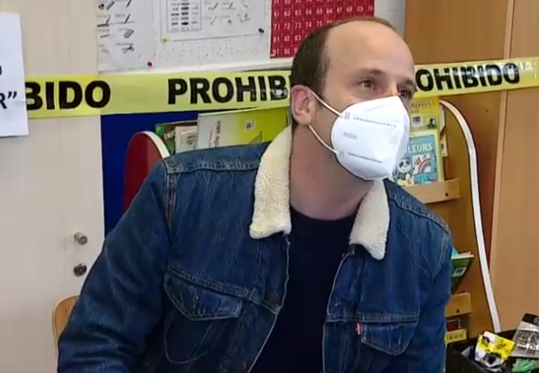 La improvisada imitación de Stefan Kramer de Julio César Rodríguez: Hizo reír al local de votación