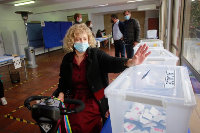 Catalina Parot estaría quedando fuera de la segunda vuelta en la elección de Gobernadores de la RM