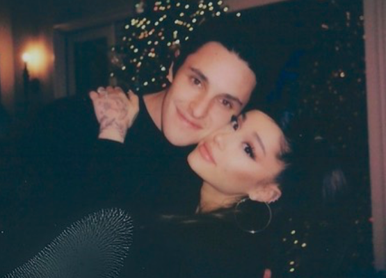 Ariana Grande y Dalton Gomez se casaron en íntima boda
