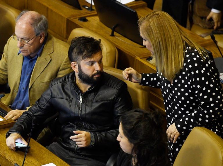 Gabriel Boric tras inscribir su candidatura: 