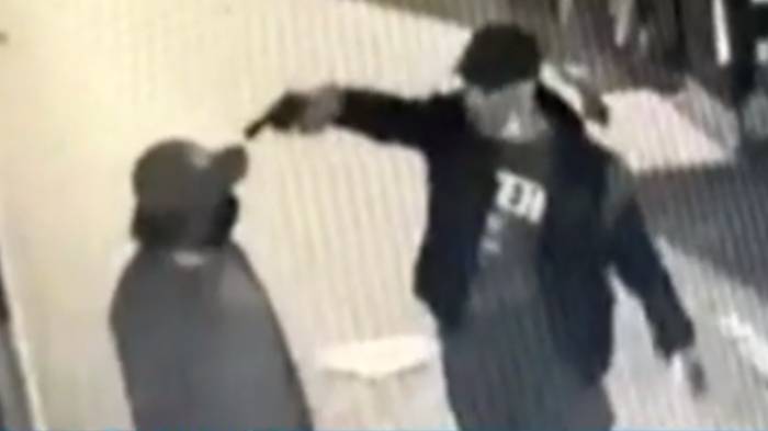 Sujeto fue detenido por apuntar en la cabeza a hombre en pleno centro de Rancagua