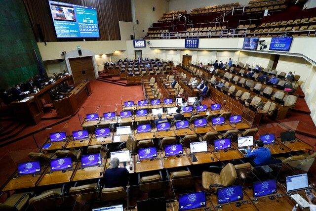 Elecciones parlamentarias: Ingresan proyecto que reduce requisitos para candidatos independientes