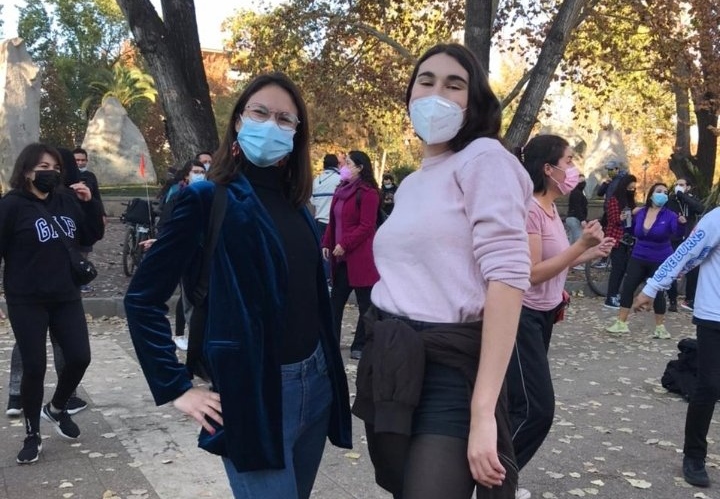 Irací Hassler participó en iniciativa de club Blondie que invitaba a bailar durante la franja deportiva