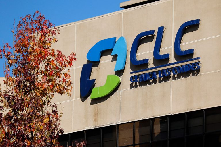 CLC dice que querella contra gerente por recibir exceso de pacientes Fonasa está “en cumplimiento de su mandato legal”