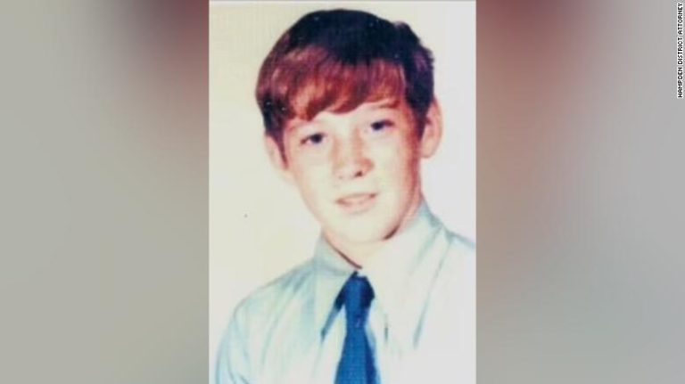 50 años después: Confirman que muerte de niño de 13 años encontrado en un río fue responsabilidad de un sacerdote