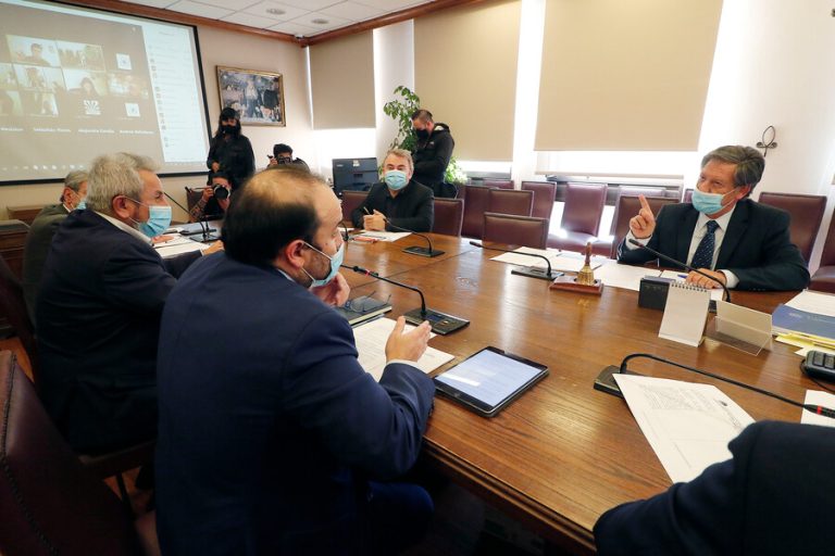 Reajuste al salario mínimo propuesto por el gobierno fue rechazado por la Comisión del Trabajo de la Cámara