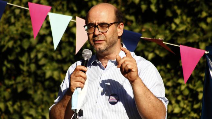 Fernando Atria sobre nuevo IFE universal: “El Gobierno se ha quedado corto para variar”