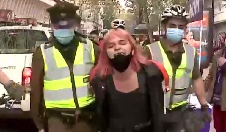 Detienen a Camila Moreno en pleno Paseo Ahumada: Habría increpado a carabineros