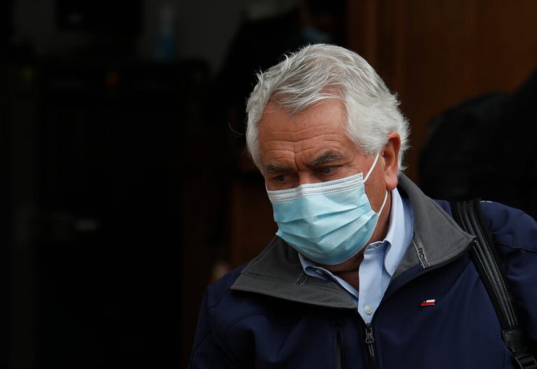 Ministro Paris tras aumento de casos diarios: 