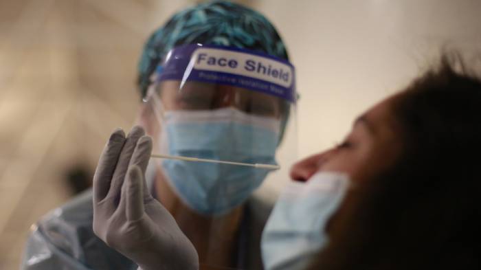 Segundo día sobre 8 mil casos: Estas son las impactantes cifradas informadas por el Minsal