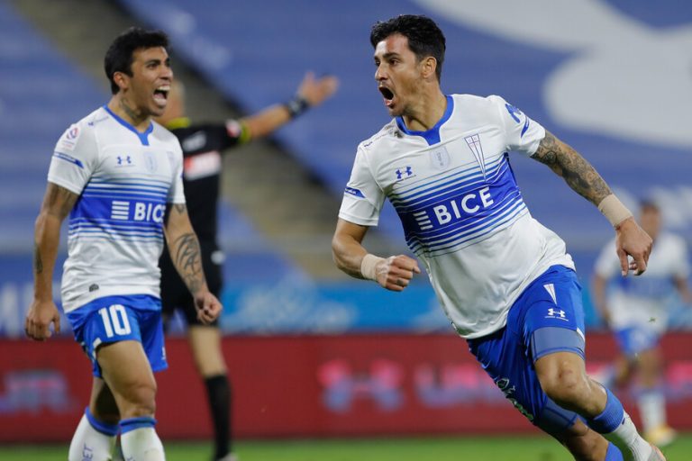 La UC lo dio vuelta y se impuso sobre el final ante Cobresal en San Carlos