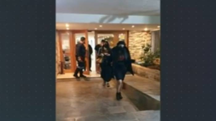 Con torta incluida: Celebración de cumpleaños dejó 9 detenidos en Las Condes