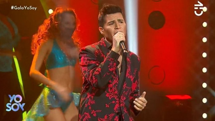 Se descontroló todo: Américo encendió el escenario con una movida presentación