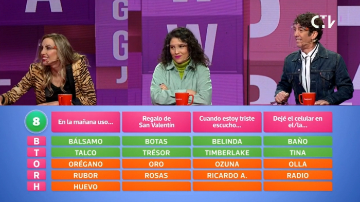 ¿Agua de orégano? Los equipos se enfrentaron en un intenso debate en el Bachillerato