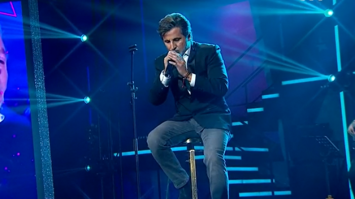 Ricardo Montaner dejó todo en el escenario con su romántica interpretación de 