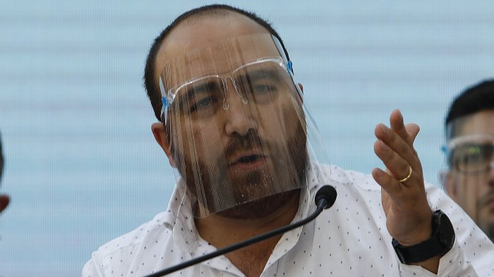 La renuncia de Fuad Chahin a la presidencia de la DC: 