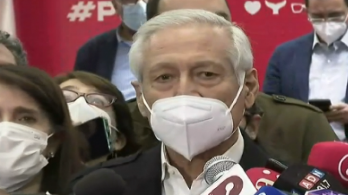 Heraldo Muñoz apoya candidatura de Paula Narváez y depone su participación en las primarias presidenciales