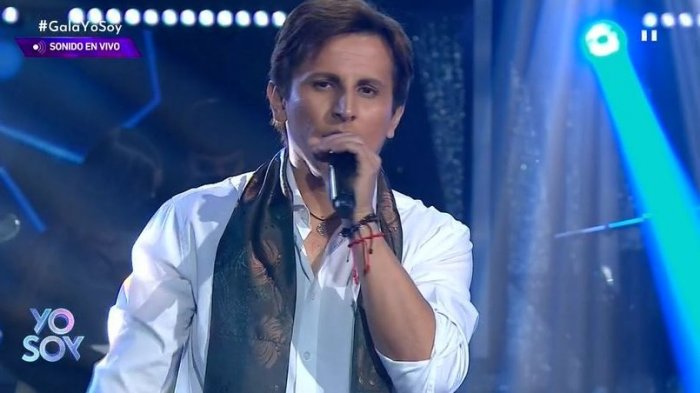 “Avanza un poco y retrocede”: La actuación de Ricardo Montaner fue nuevamente criticada