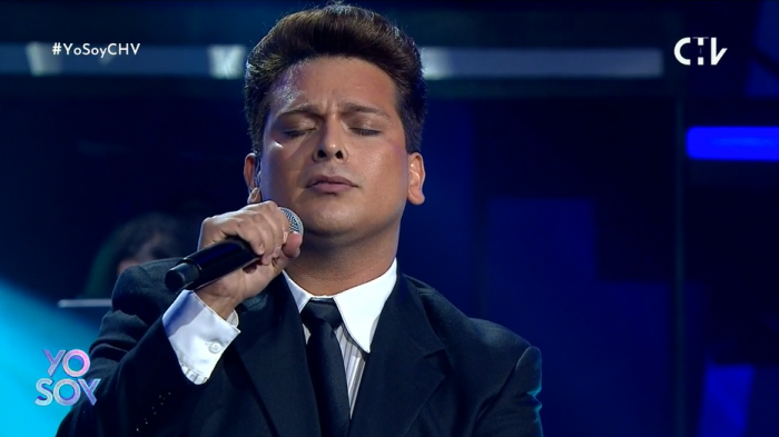 Apasionado en el escenario: Luis Miguel llenó de romanticismo con su interpretación del tema 
