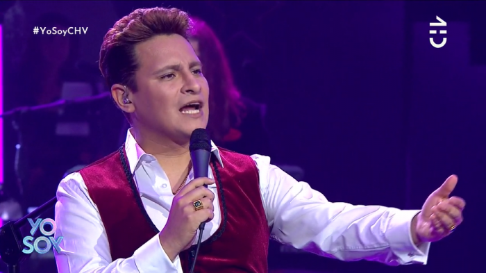 Emmanuel lo dio todo en el escenario con una arriesgada interpretación