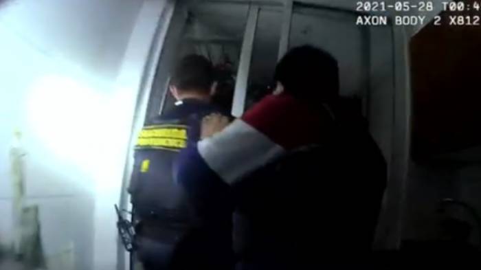 Personal municipal atrapó a ladrón in fraganti en departamento de Providencia