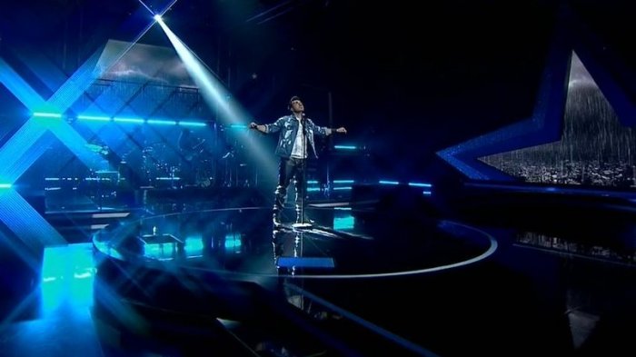 Luis Fonsi volvió a impactar con su presentación y ganó el duelo de eliminación