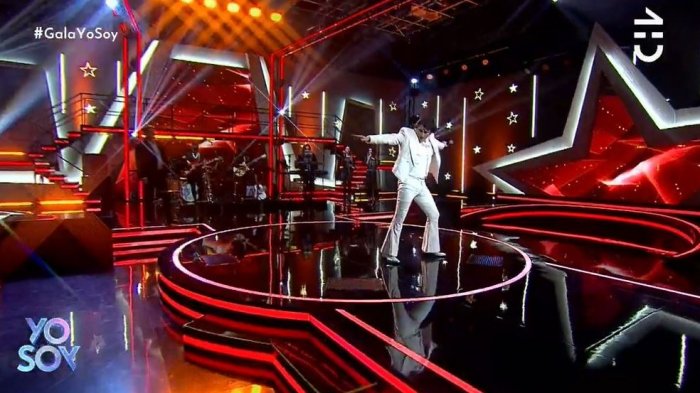 Con todo sus movimientos pélvicos Sandro se la jugó con todo para ganar el duelo