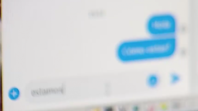 Fingía ser italiano: Víctima denuncia que le pasó $8 millones a hombre que conoció en Facebook