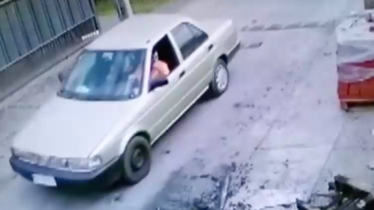 Fue expulsado: Acusan a bombero de iniciar incendio a propósito en local de Conchalí