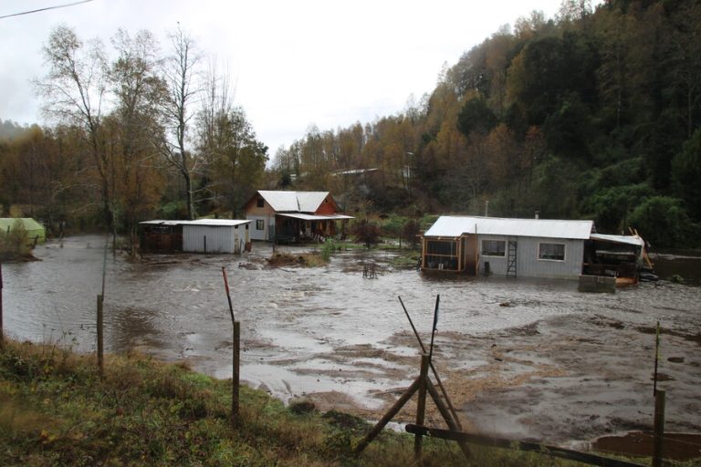 Río Atmosférico e Isoterma 0 alta: Lluvias extremas causan estragos sobre el centro-sur