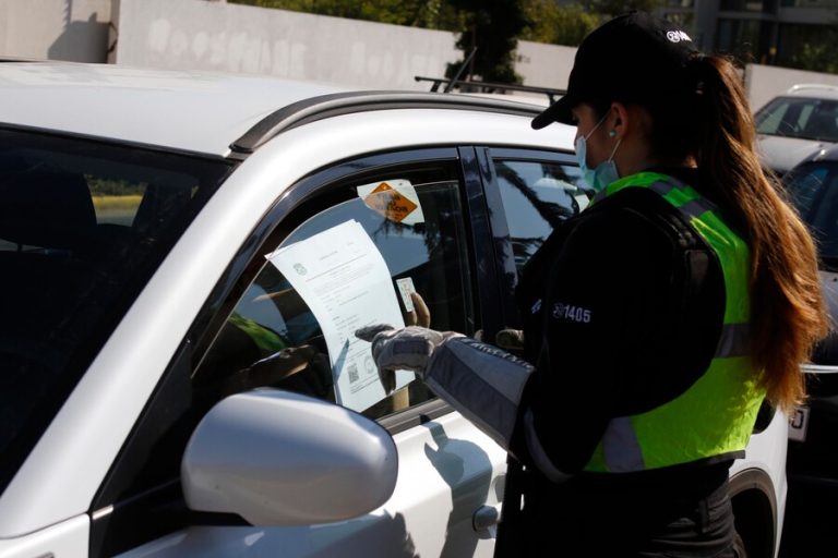 Ministerio de Transportes informó que aplica 750 multas diarias a conductores que infringen la restricción vehicular