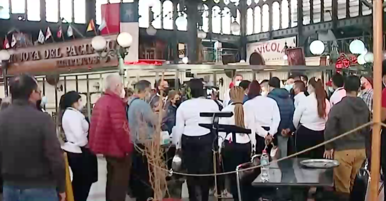 Comerciantes realizan protestas en Santiago por retorno a cuarentena