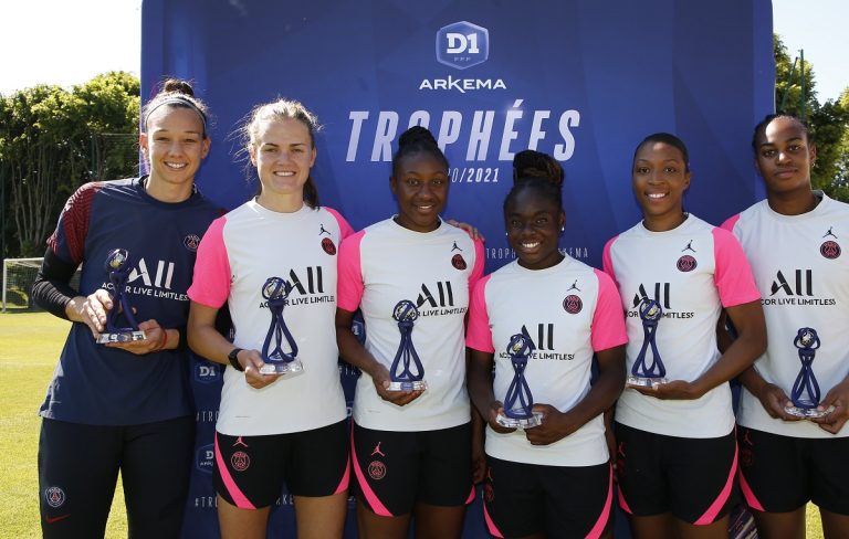 Tiane Endler fue incluida en el once ideal del Campeonato Femenino francés