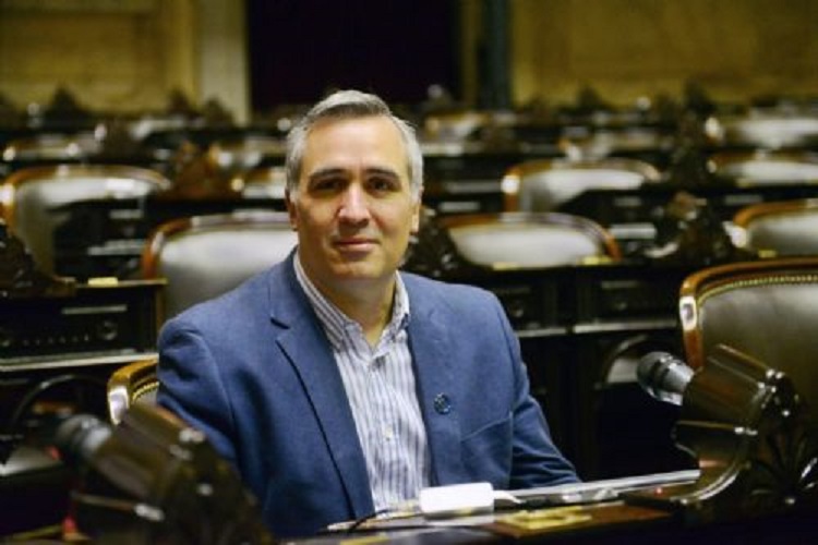 “Una nuera como vos”: Comentarios de diputado derechista de Argentina generaron indignación en redes sociales