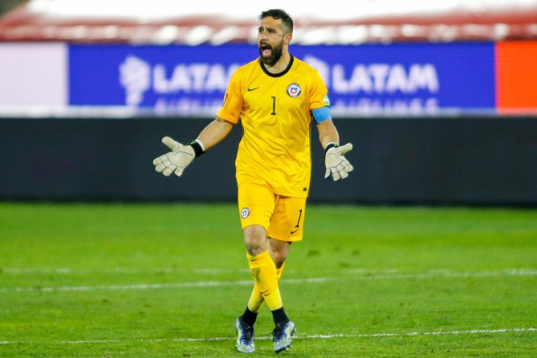 Bravo cuestiona arbitraje de Aquino: 