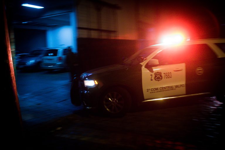 Tenía un cuchillo en la mano: Detienen a hombre que amenazó de muerte a su propia madre