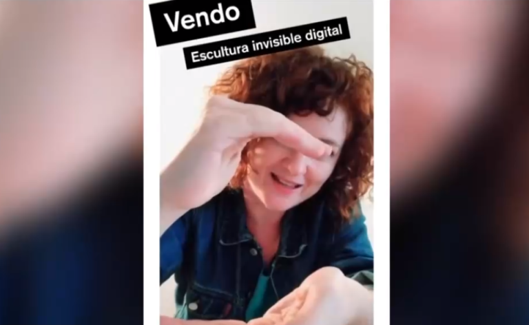 “Se me salió de las manos”: Diseñadora gráfica chilena remató escultura invisible por más de 18 mil dólares