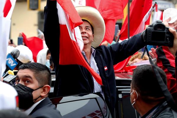 Falta revisión de impugnaciones: Castillo obtuvo mayoría en elecciones presidenciales de Perú