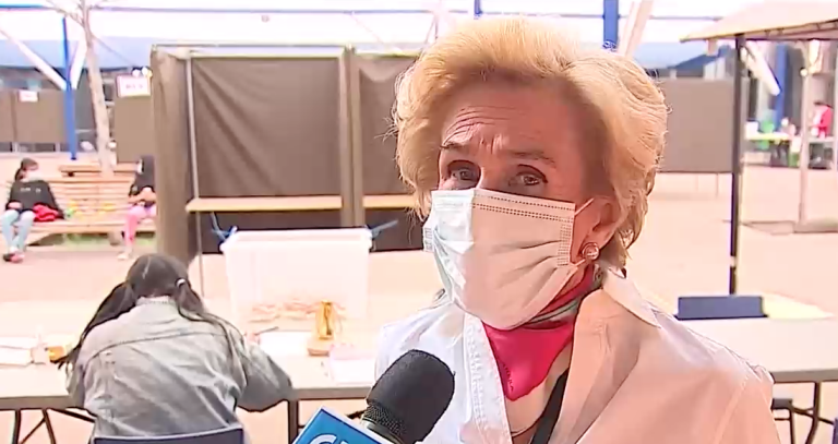 Mary Rose McGill dice que votará por Claudio Orrego: 