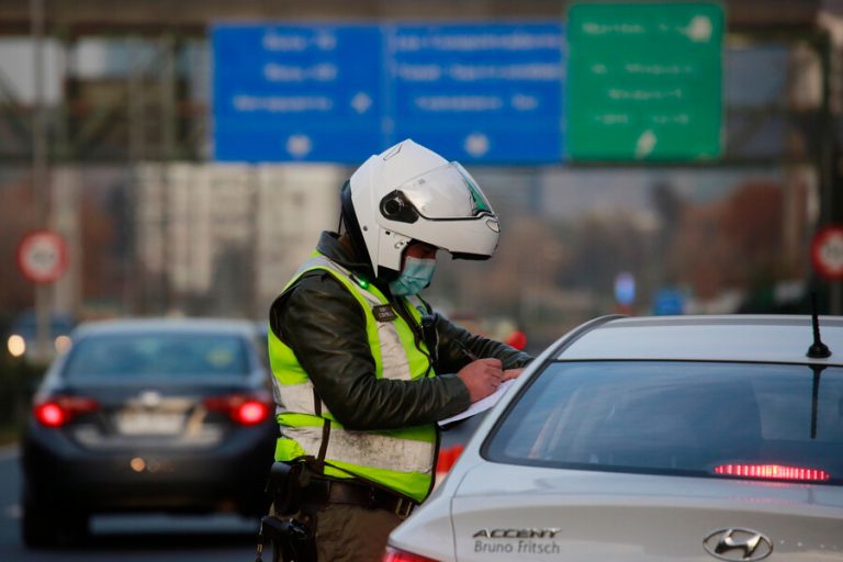 Primer día hábil de cuarentena total: Intensas fiscalizaciones generan congestiones en la RM
