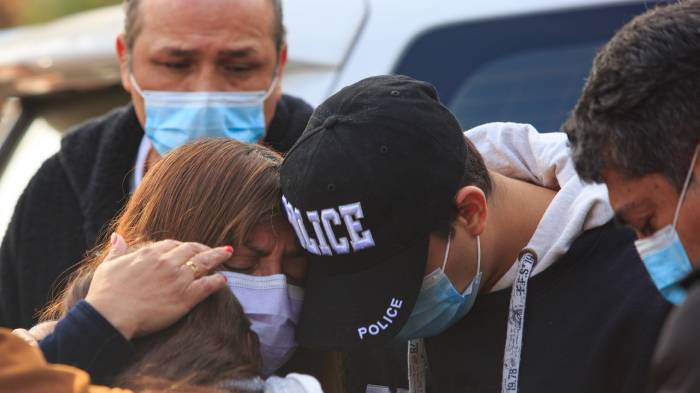 Padres de funcionaria PDI asesinada en La Pintana: “La vamos a enterrar como un mártir de la institución, con dolor, pero con orgullo”