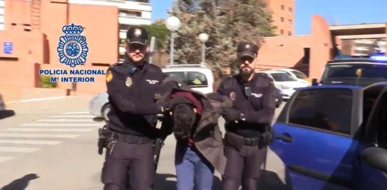 Hombre fue condenado a 15 años de cárcel por matar y comerse a su mamá