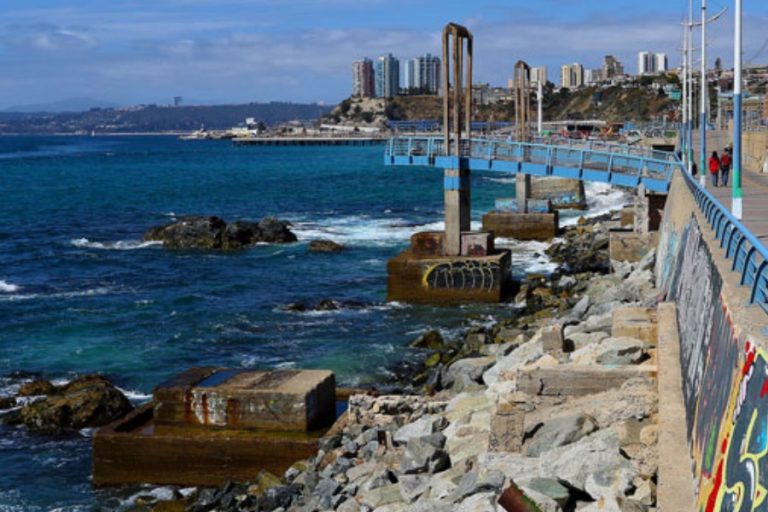 Pescador desaparecido el domingo en playa de Quintero fue localizado sin vida en la costa de Valparaíso