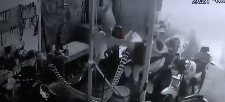 Ya van tres ataques: Vecinos denuncian que lanzan bombas molotov contra su casa