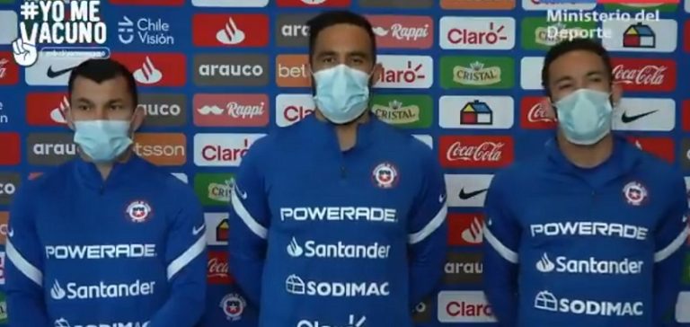 “Te toca a ti jugártela por nuestro país”: El llamado de seleccionados chilenos a vacunarse contra el COVID-19