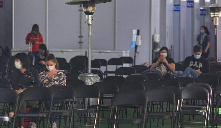 Proceso de vacunación: Más de 216 mil jóvenes entre 20 y 29 años todavía no asisten a inocularse