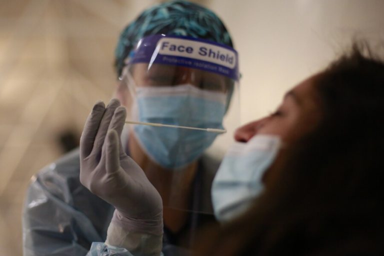 Positividad a nivel nacional por COVID-19 llegó a 6,85%